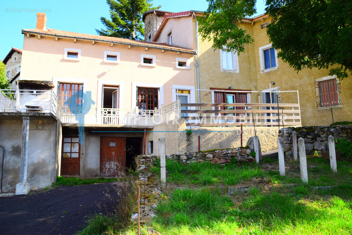 Maison à COUCOURON