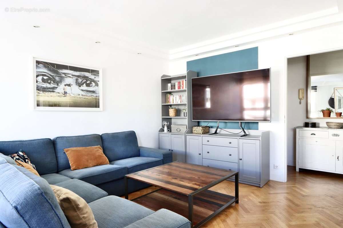 Appartement à LEVALLOIS-PERRET