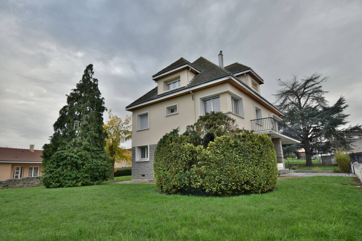 Maison à COMBRONDE