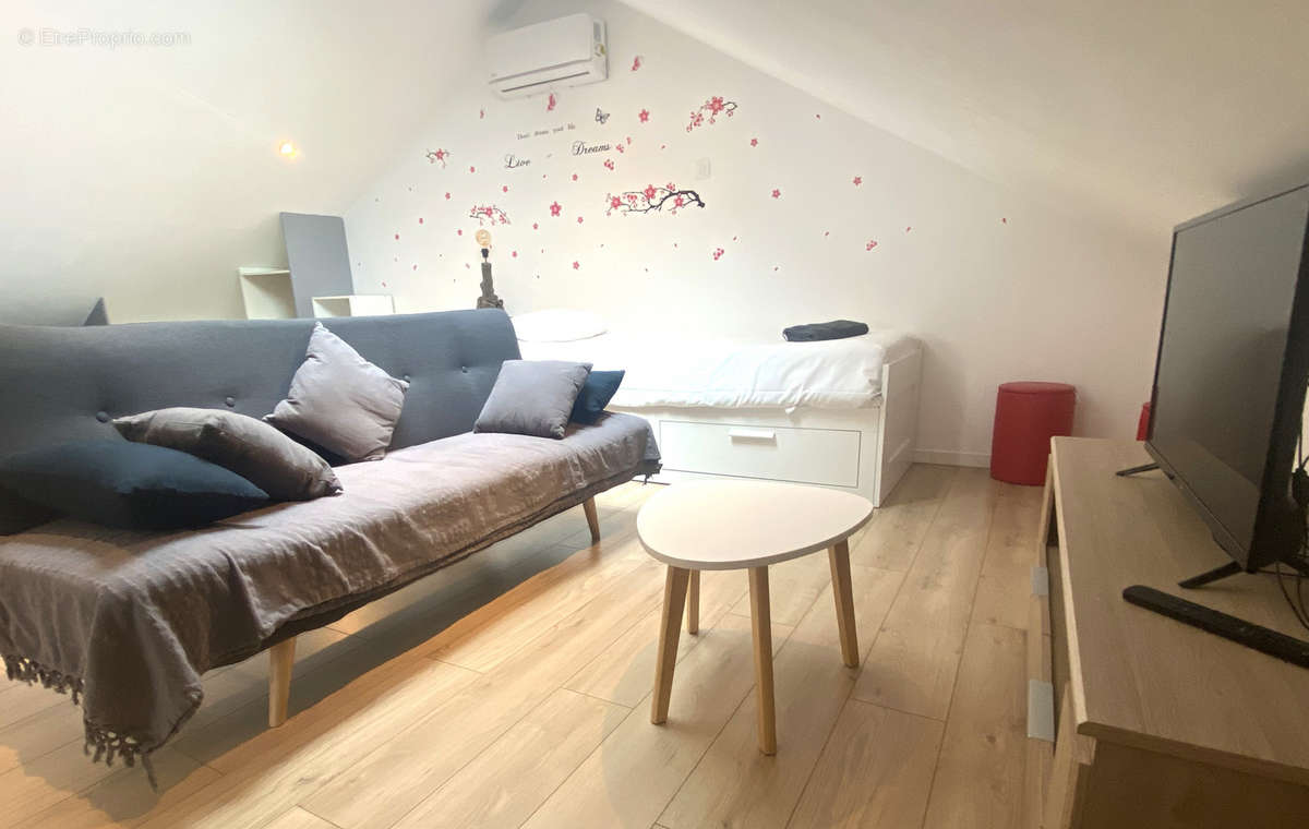 Appartement à AMNEVILLE