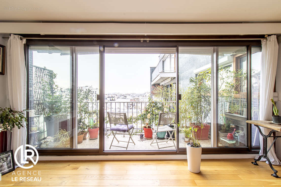 Appartement à PARIS-15E