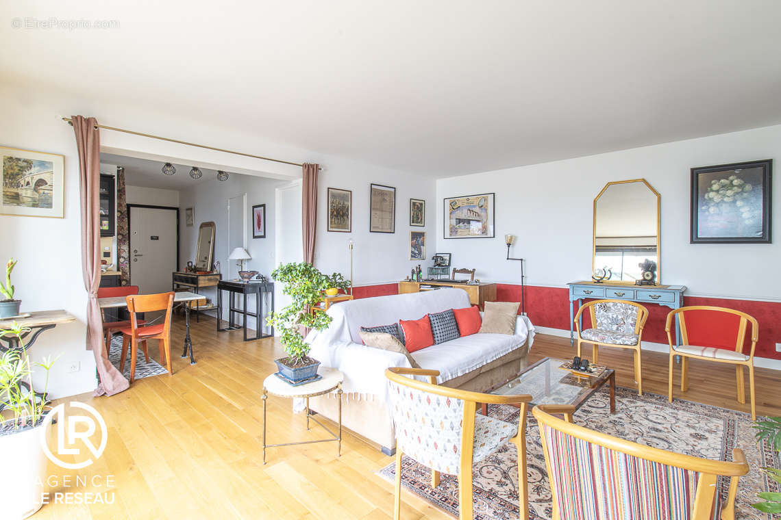 Appartement à PARIS-15E