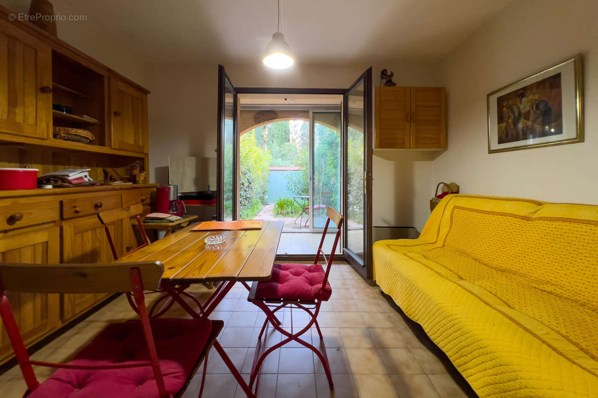 Appartement à LA LONDE-LES-MAURES