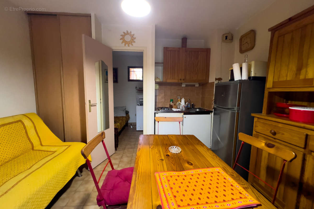 Appartement à LA LONDE-LES-MAURES