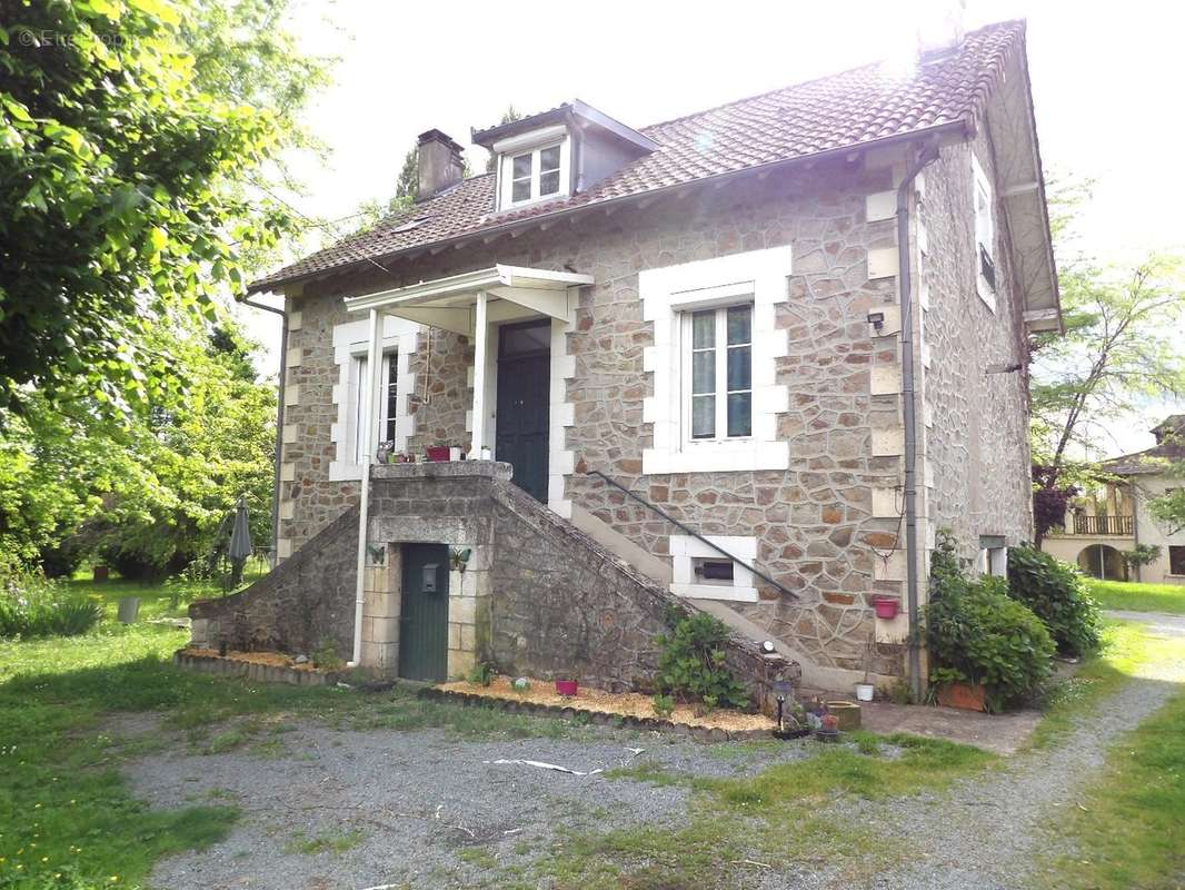 Maison à THIVIERS