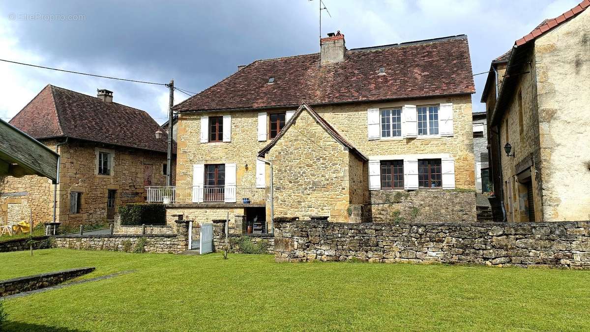 Maison à SAINT-SULPICE-D&#039;EXCIDEUIL