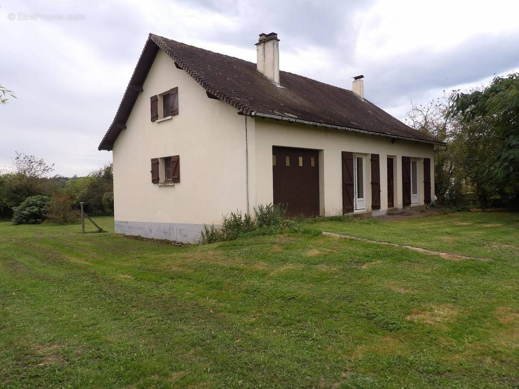 Maison à JUMILHAC-LE-GRAND