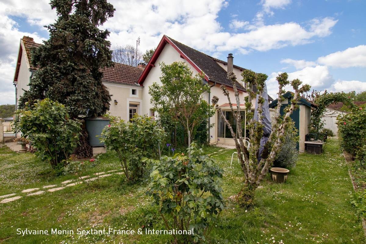 Maison à SAINTE-EULALIE-D&#039;ANS