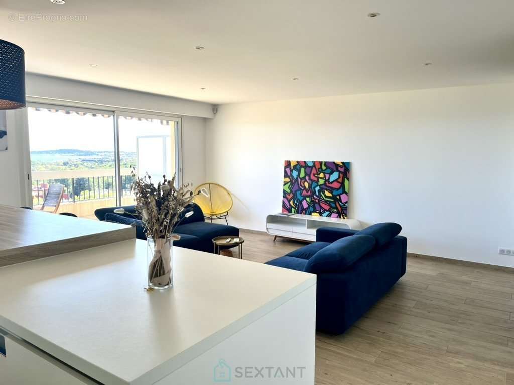 Appartement à VILLENEUVE-LOUBET