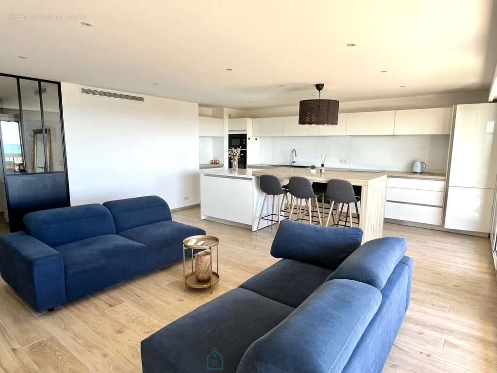 Appartement à VILLENEUVE-LOUBET