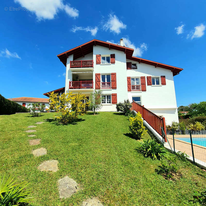 Appartement à VILLEFRANQUE