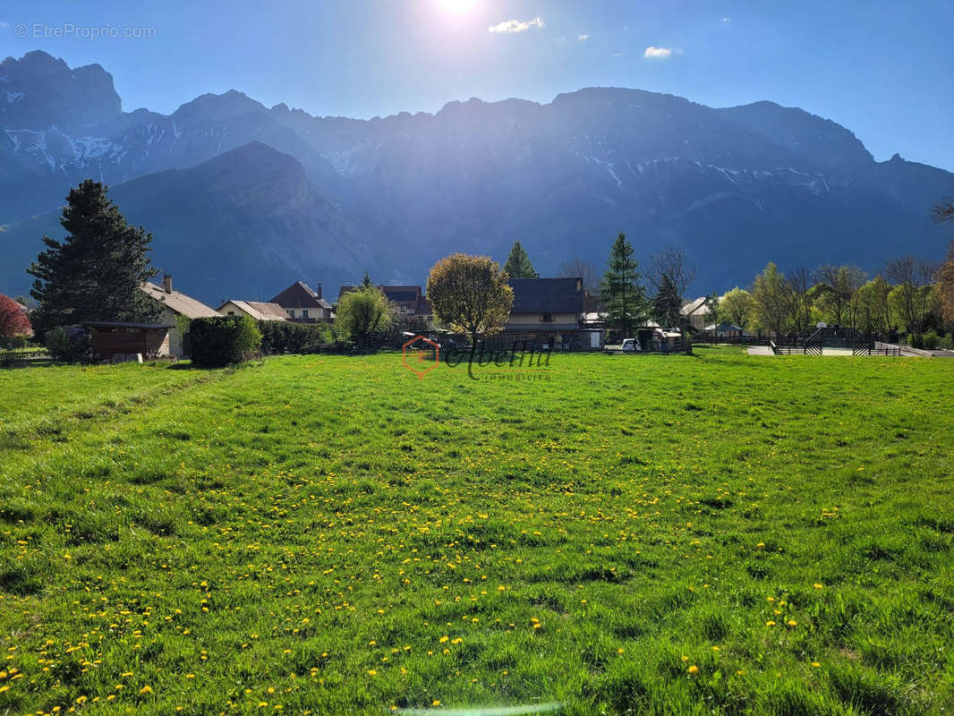 Terrain à CHAUFFAYER