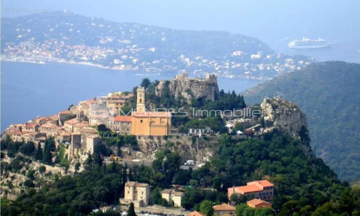 Appartement à EZE