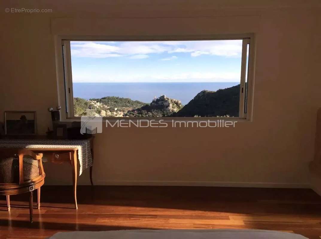 Appartement à EZE