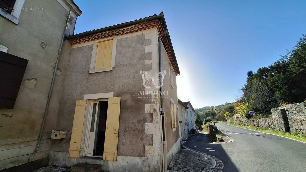 Maison à CHATEAU-L&#039;EVEQUE