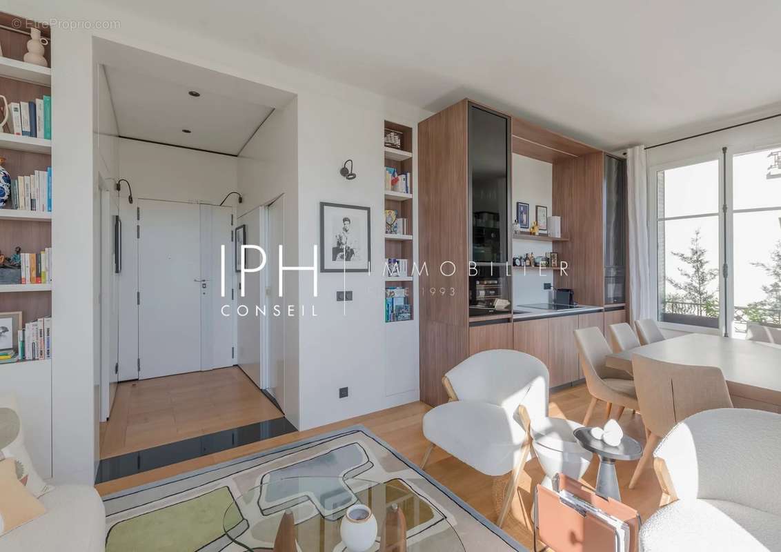 Appartement à NEUILLY-SUR-SEINE