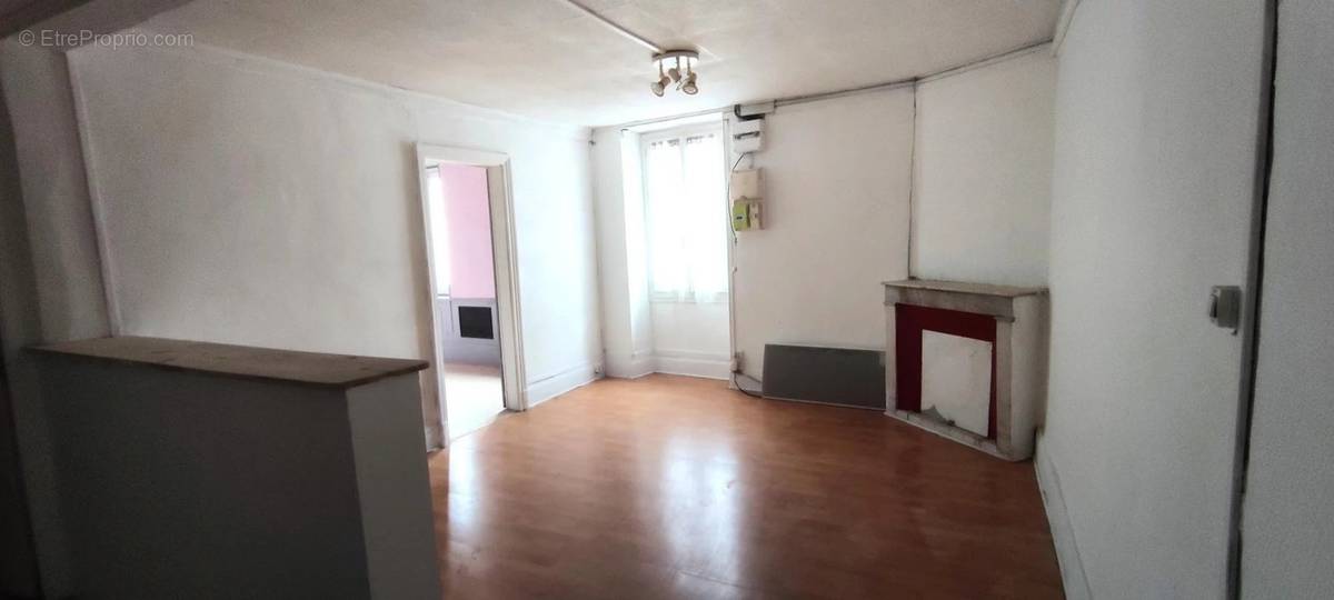 Appartement à HERICY