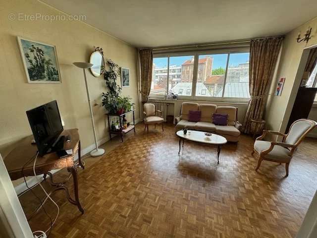 Appartement à BOULOGNE-BILLANCOURT