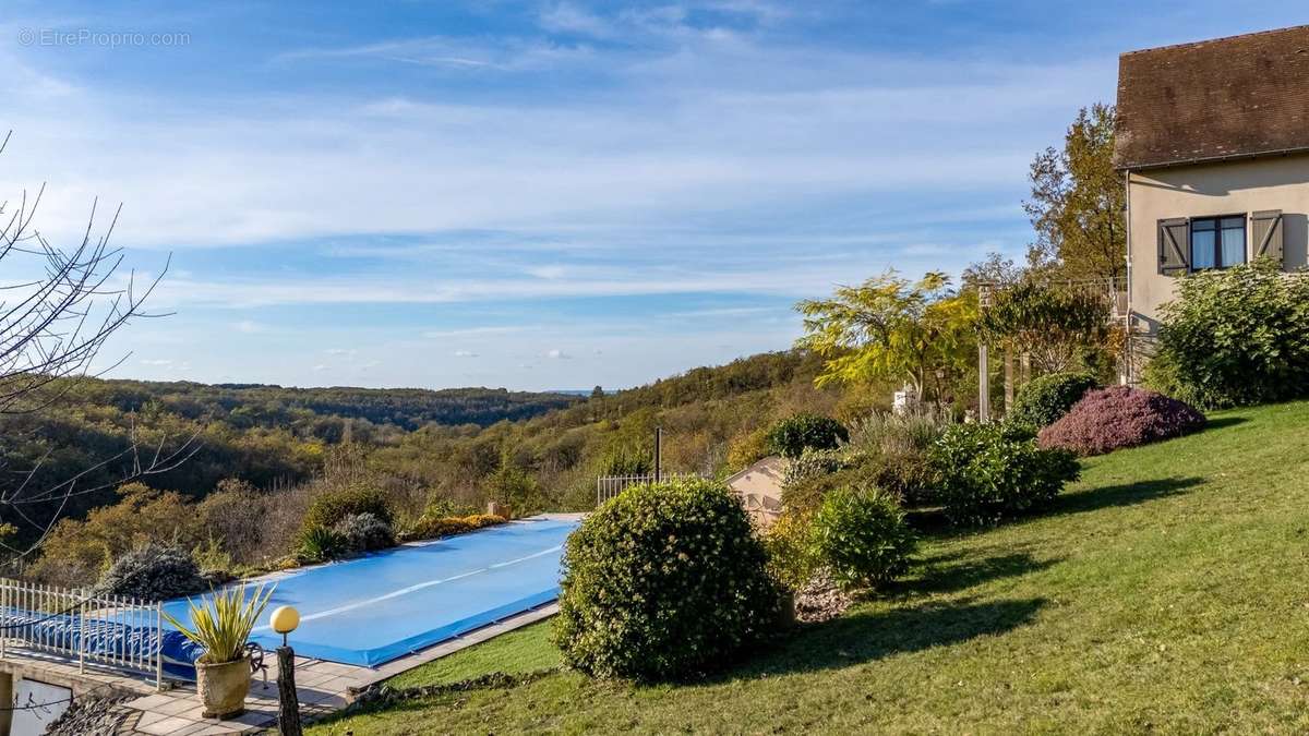 Maison à GOURDON