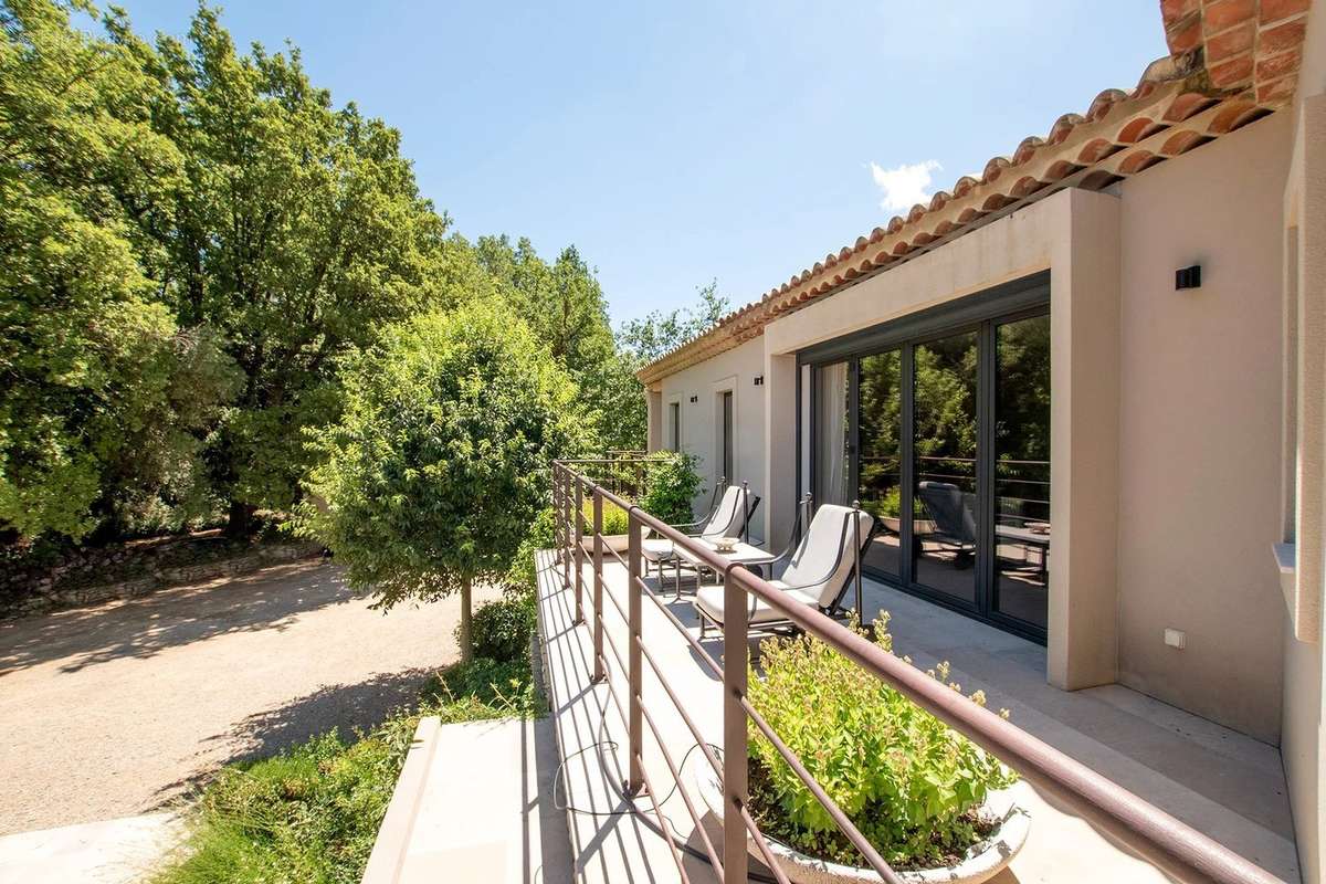 Maison à CHATEAUNEUF-GRASSE