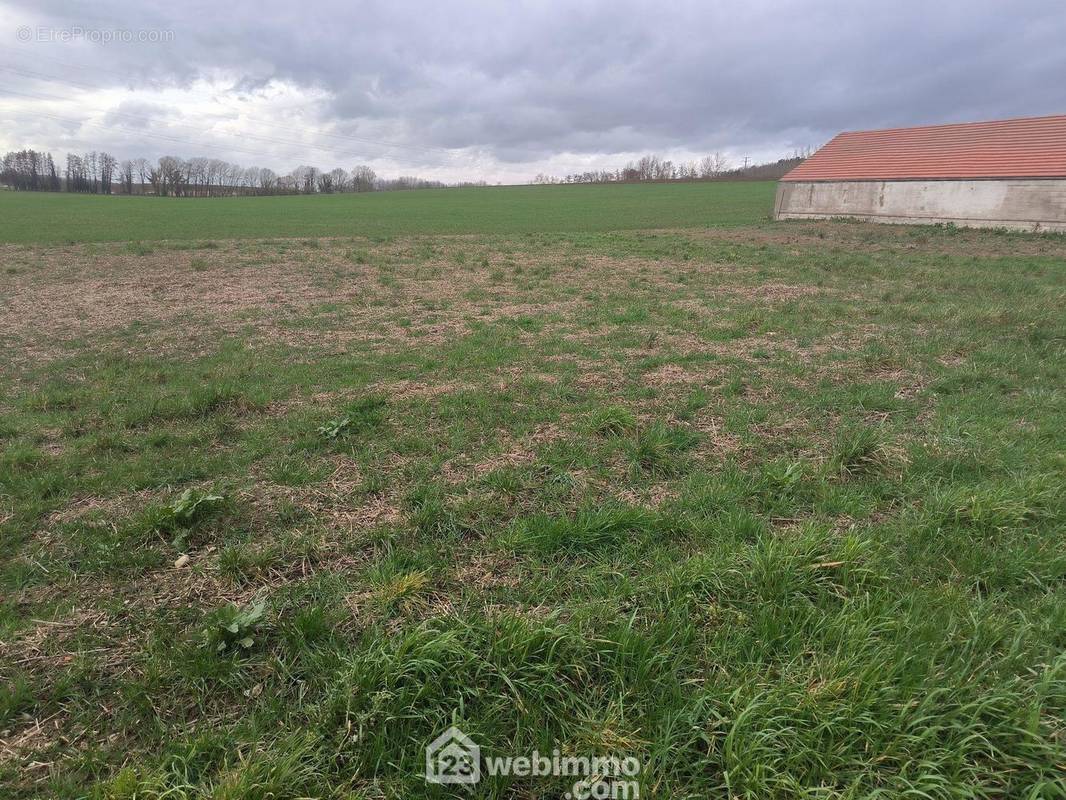 Terrain à bâtir d&#039;une superficie de 1018 m² - Terrain à MISSY-SUR-AISNE