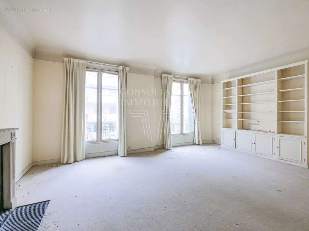 Appartement à PARIS-15E