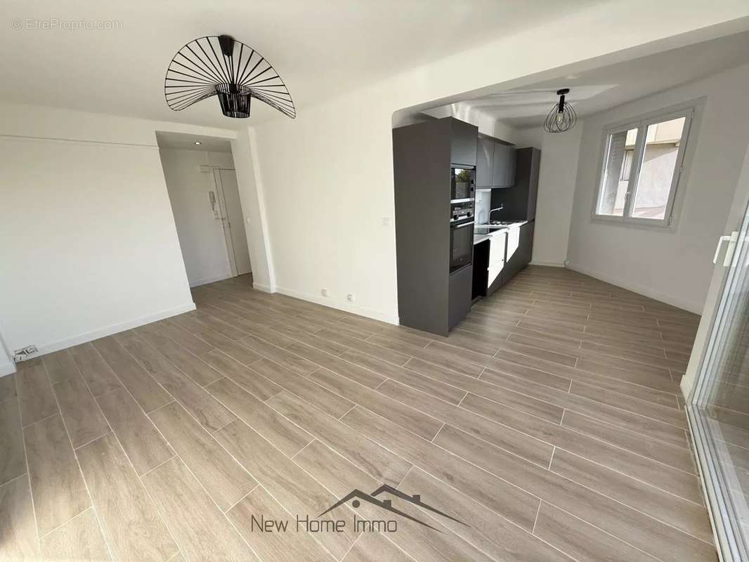 Appartement à MARSEILLE-4E