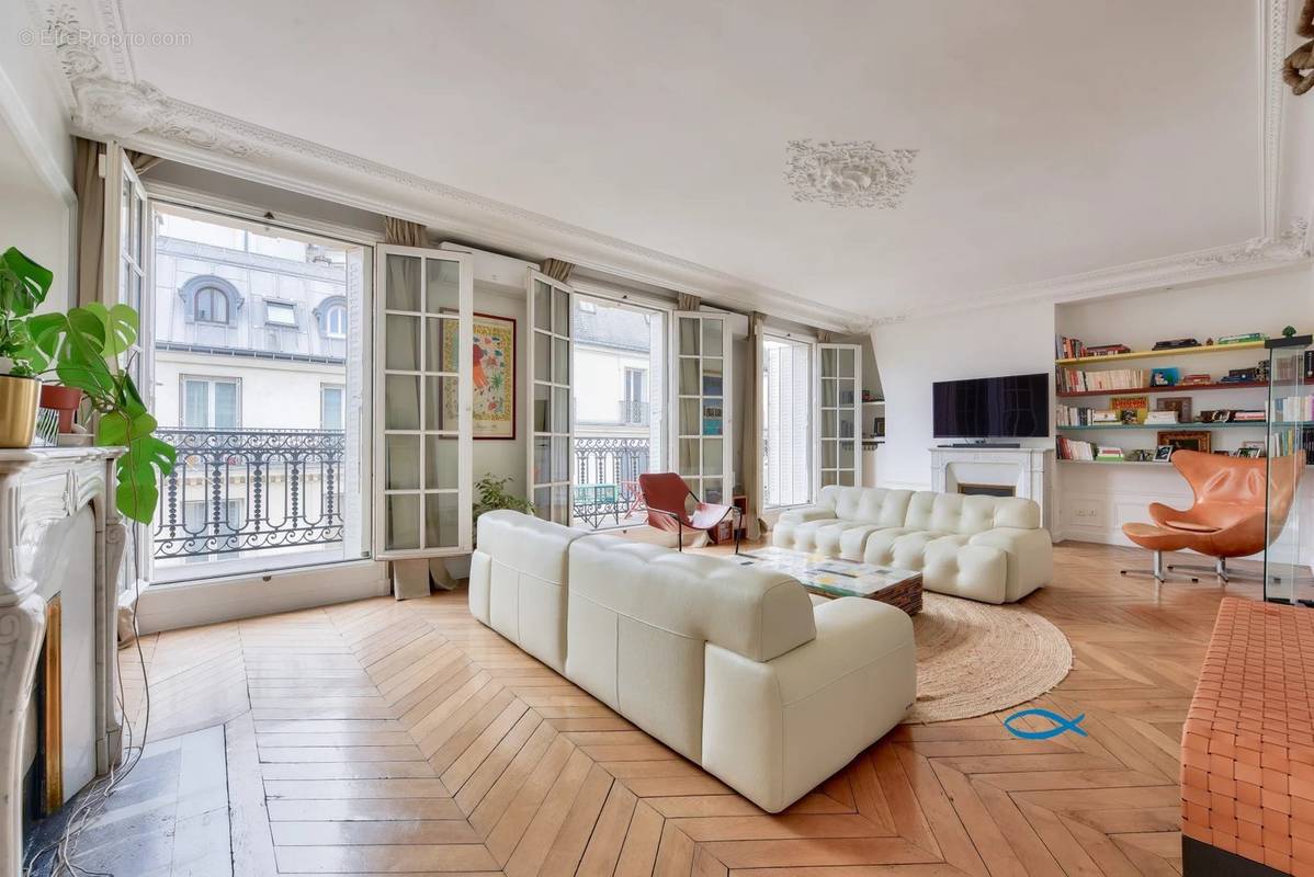 Appartement à PARIS-17E