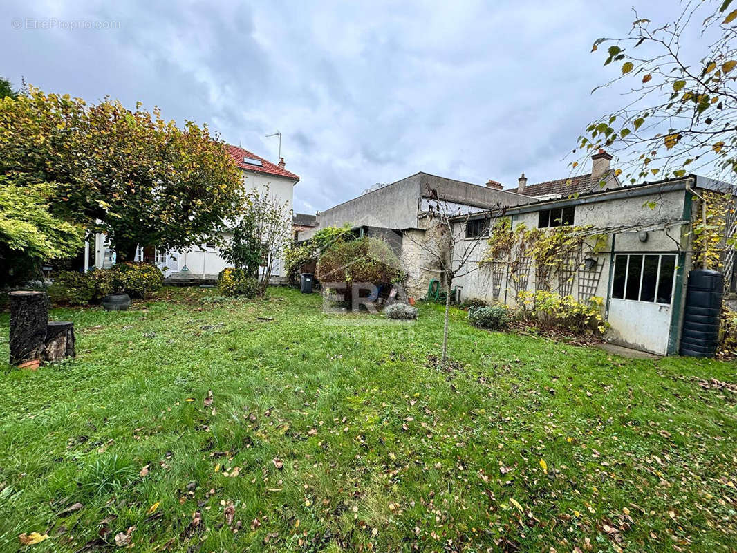 Maison à DAMMARIE-LES-LYS