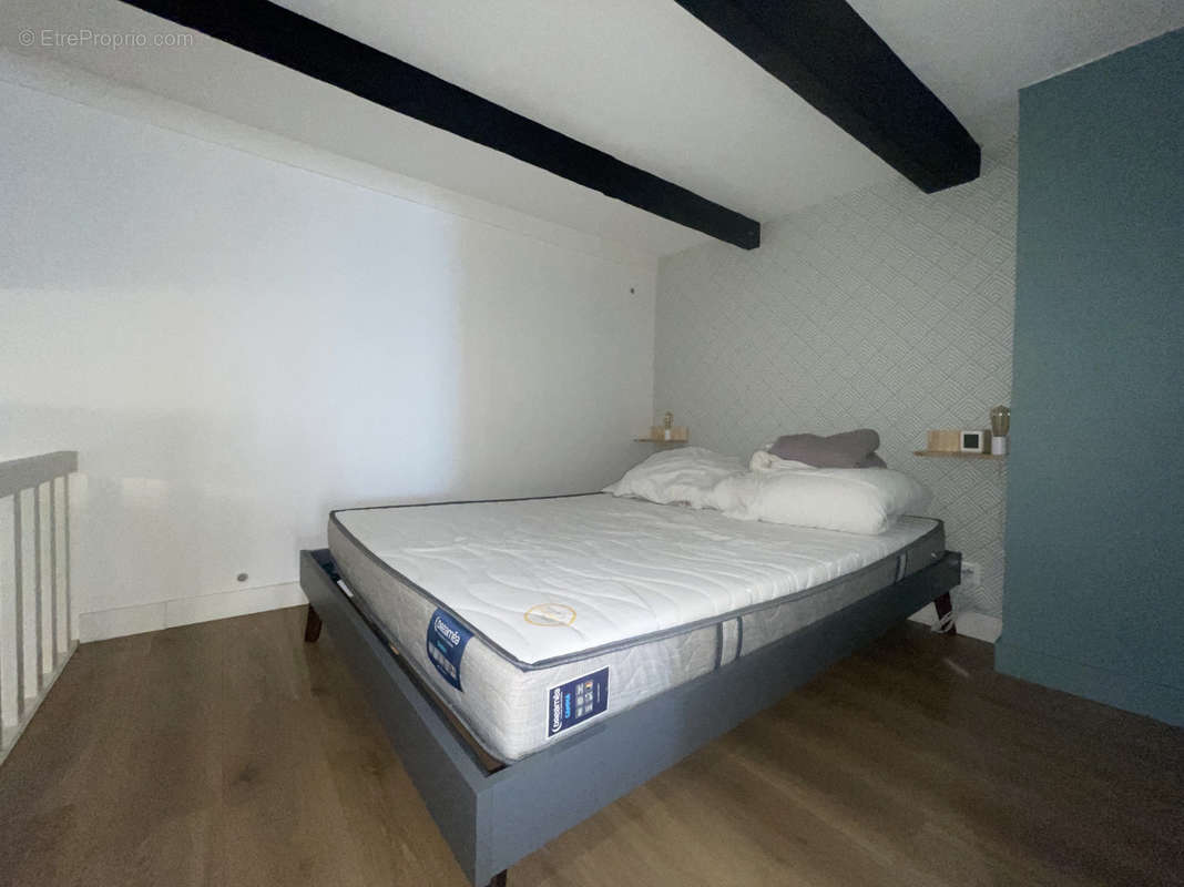 Appartement à MARSEILLE-4E