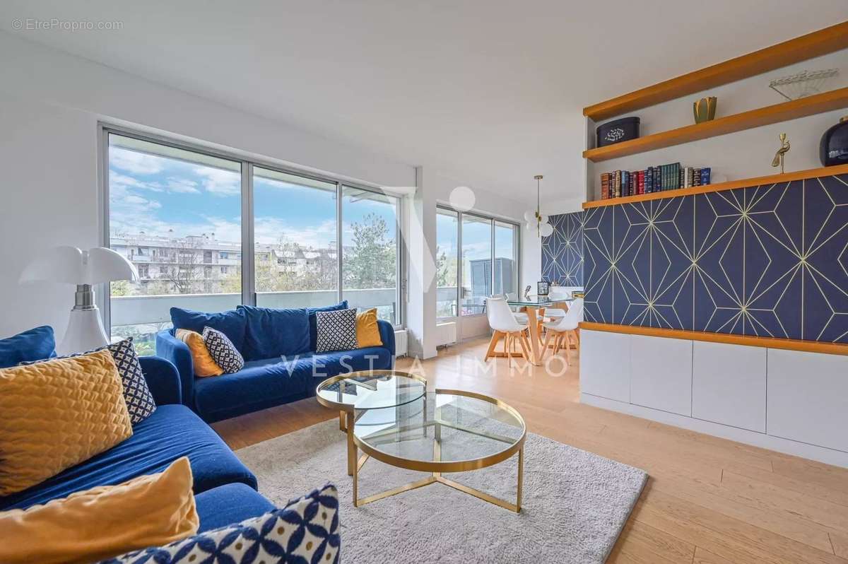 Appartement à NEUILLY-SUR-SEINE