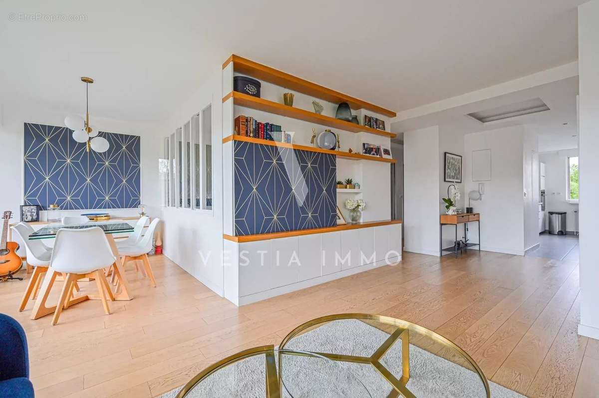 Appartement à NEUILLY-SUR-SEINE