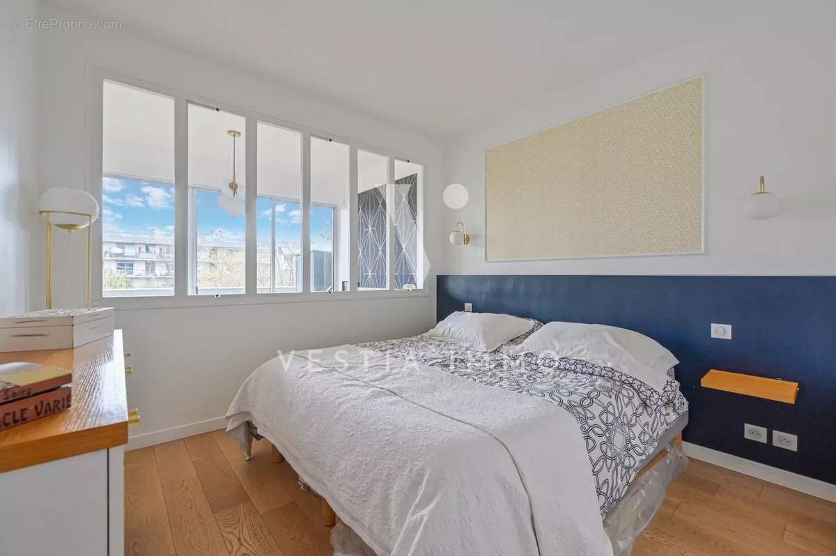 Appartement à NEUILLY-SUR-SEINE