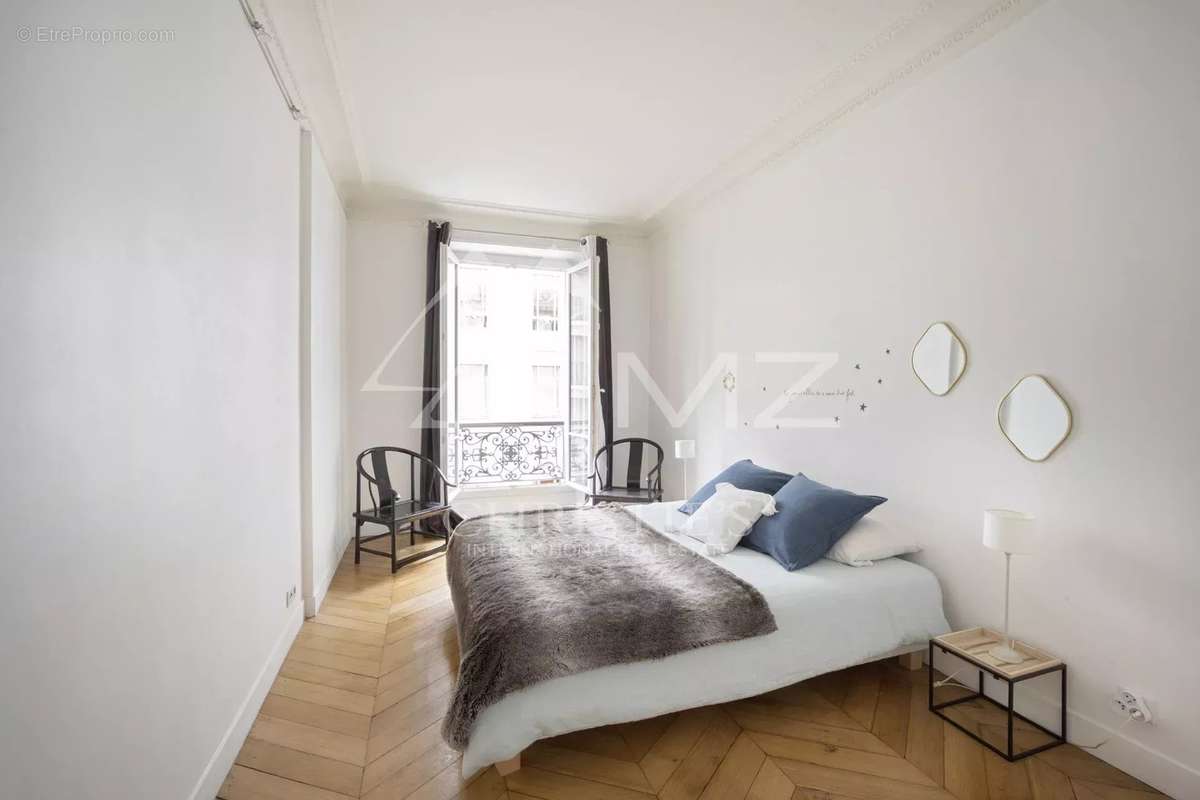 Appartement à PARIS-8E