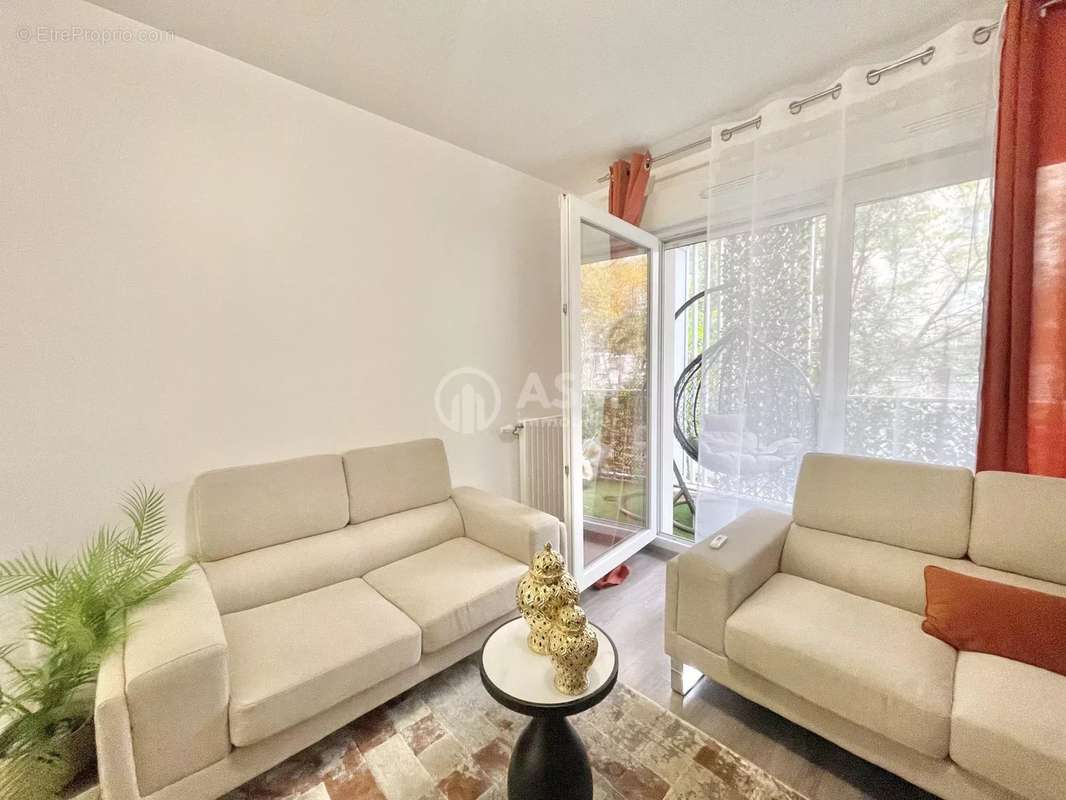 Appartement à LEVALLOIS-PERRET