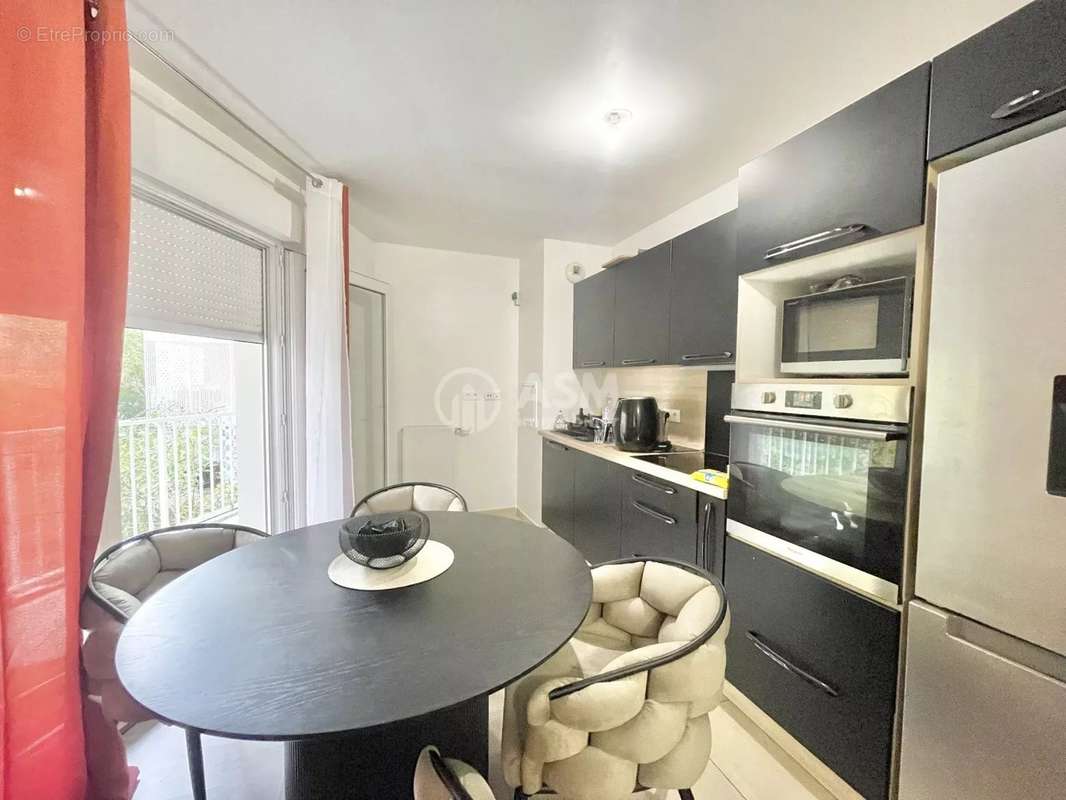 Appartement à LEVALLOIS-PERRET