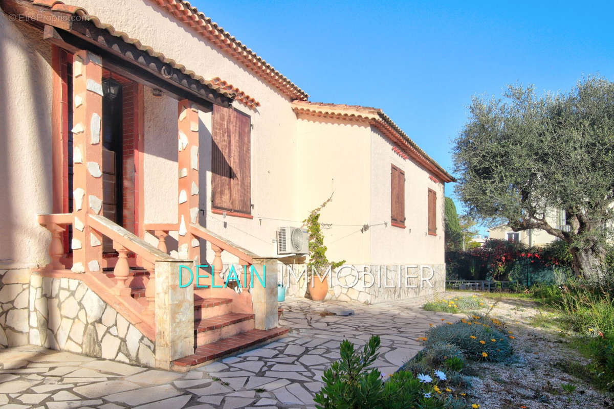 Maison à CAGNES-SUR-MER