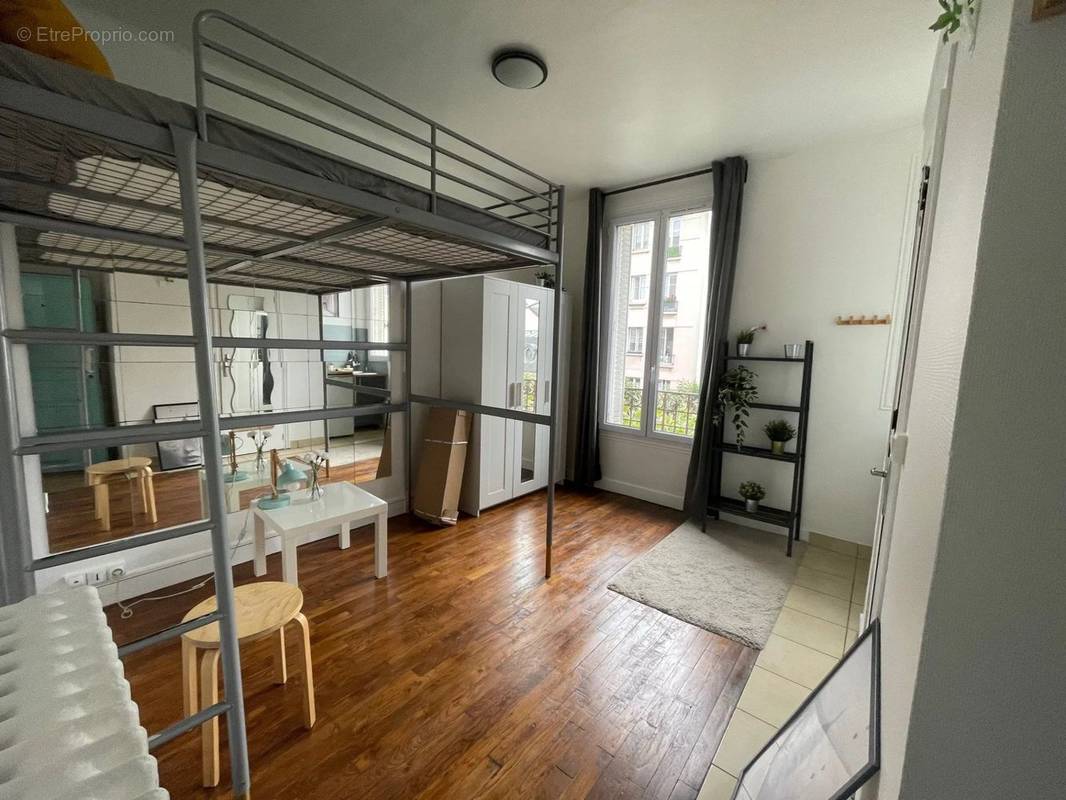 Appartement à LA GARENNE-COLOMBES