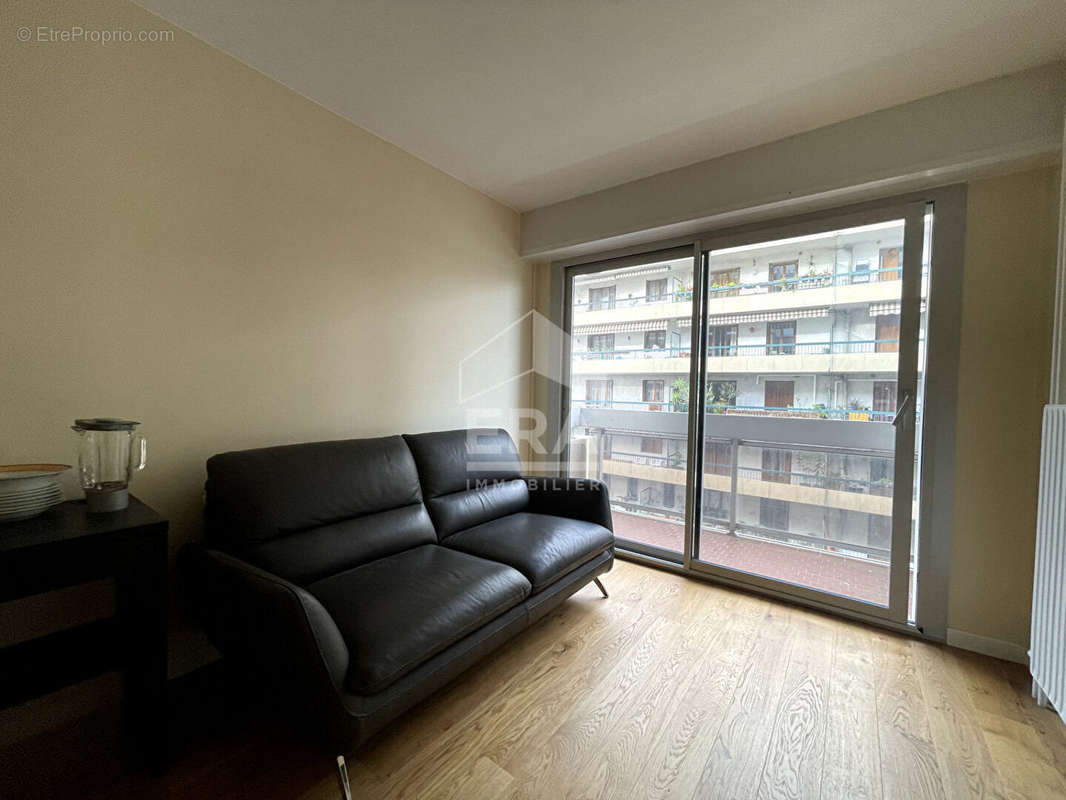 Appartement à MARSEILLE-1E