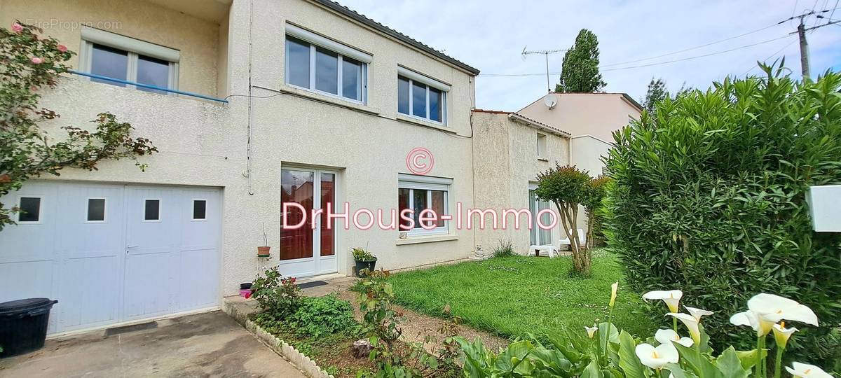 Maison à TONNAY-CHARENTE