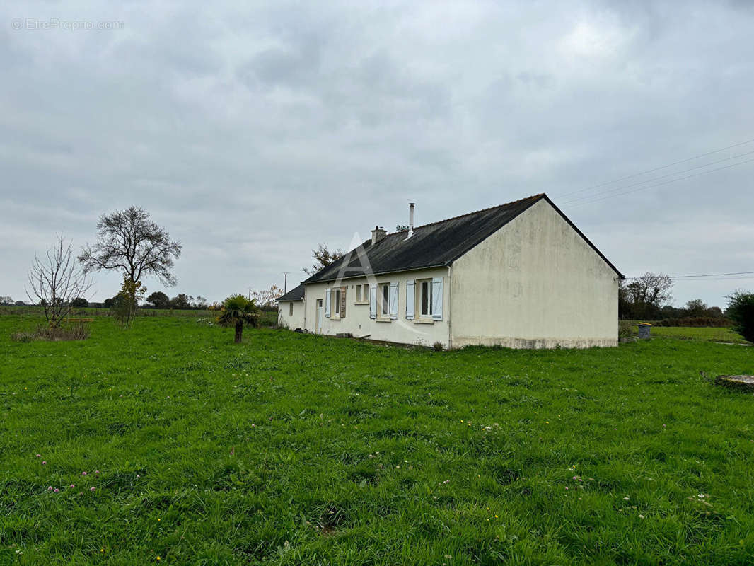 Maison à SAINT-MARS-DU-DESERT