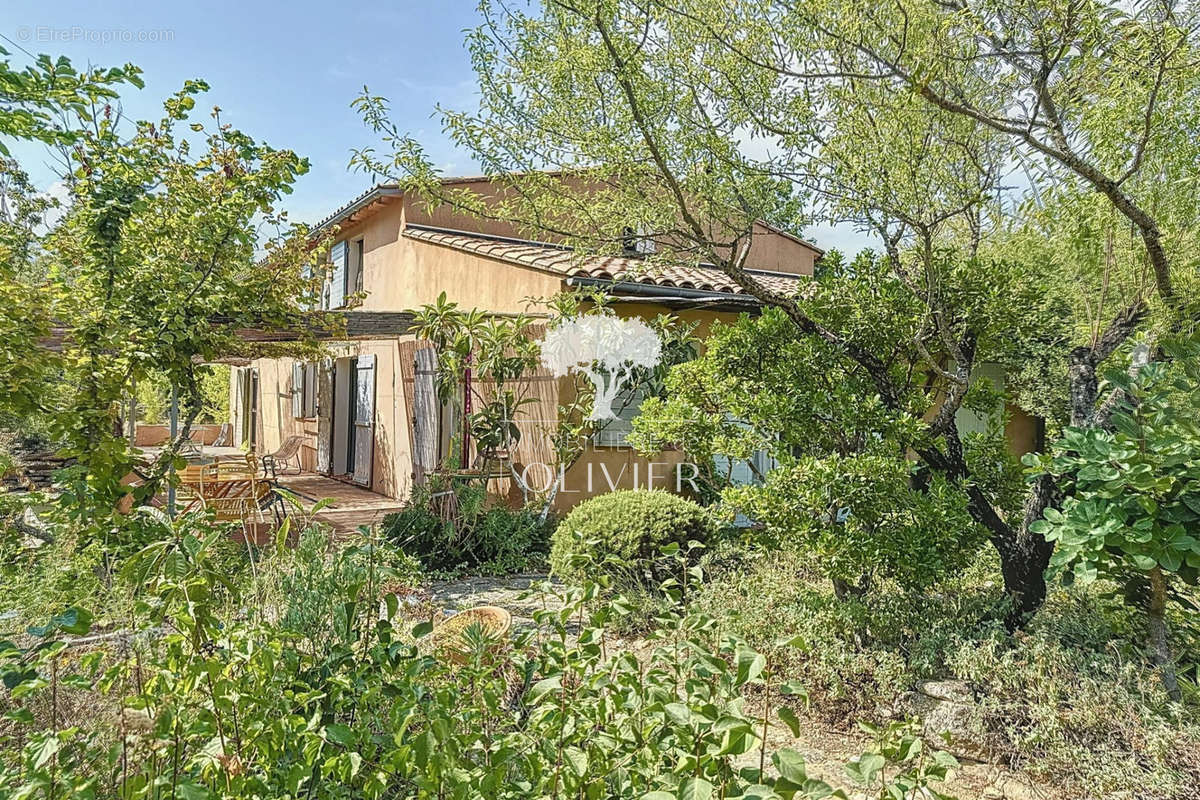 Maison à SAIGNON