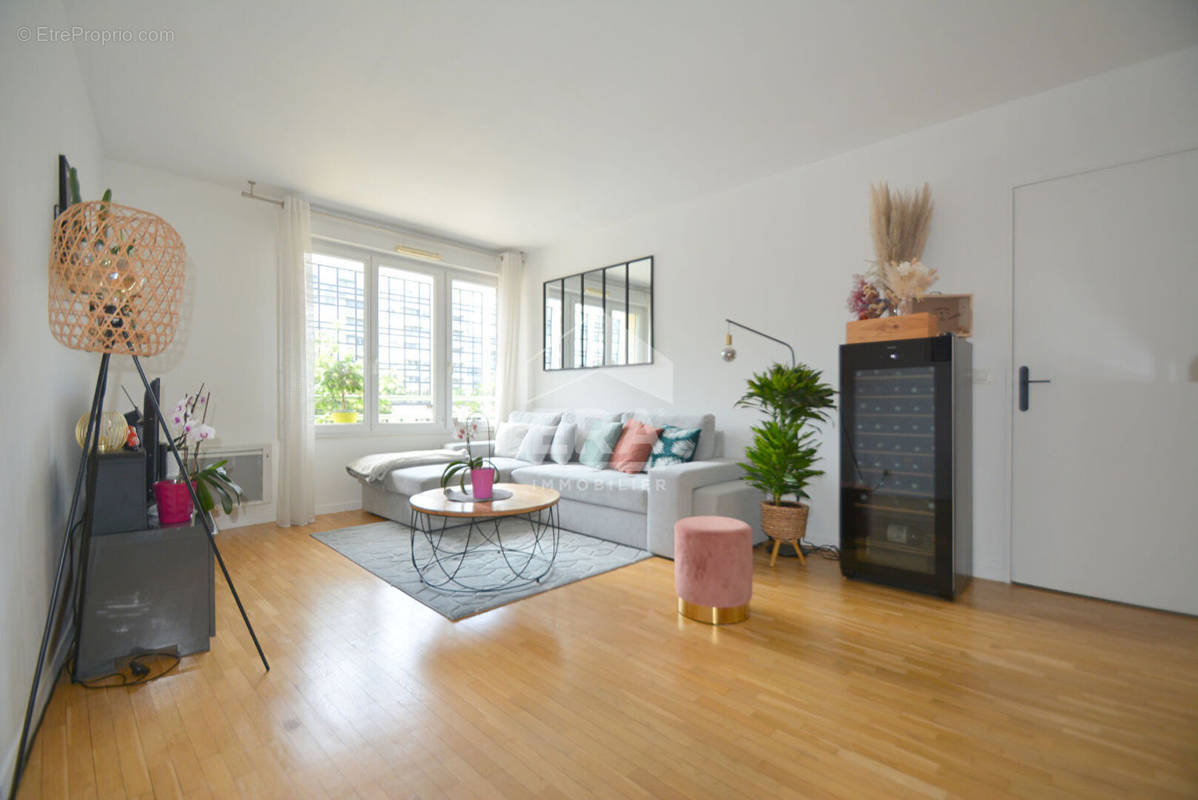 Appartement à ISSY-LES-MOULINEAUX