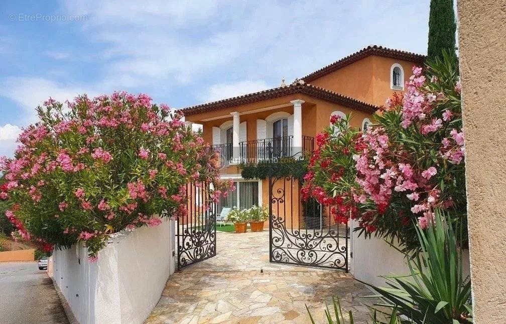 Maison à FREJUS