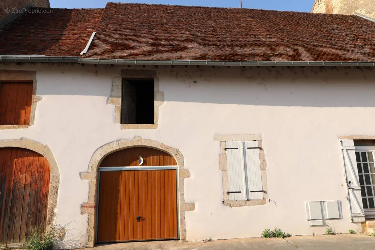 Appartement à AUXONNE