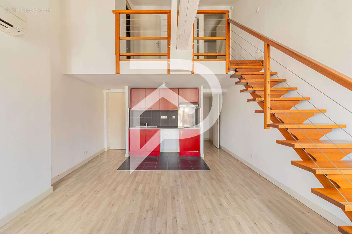 Appartement à MARSEILLE-2E