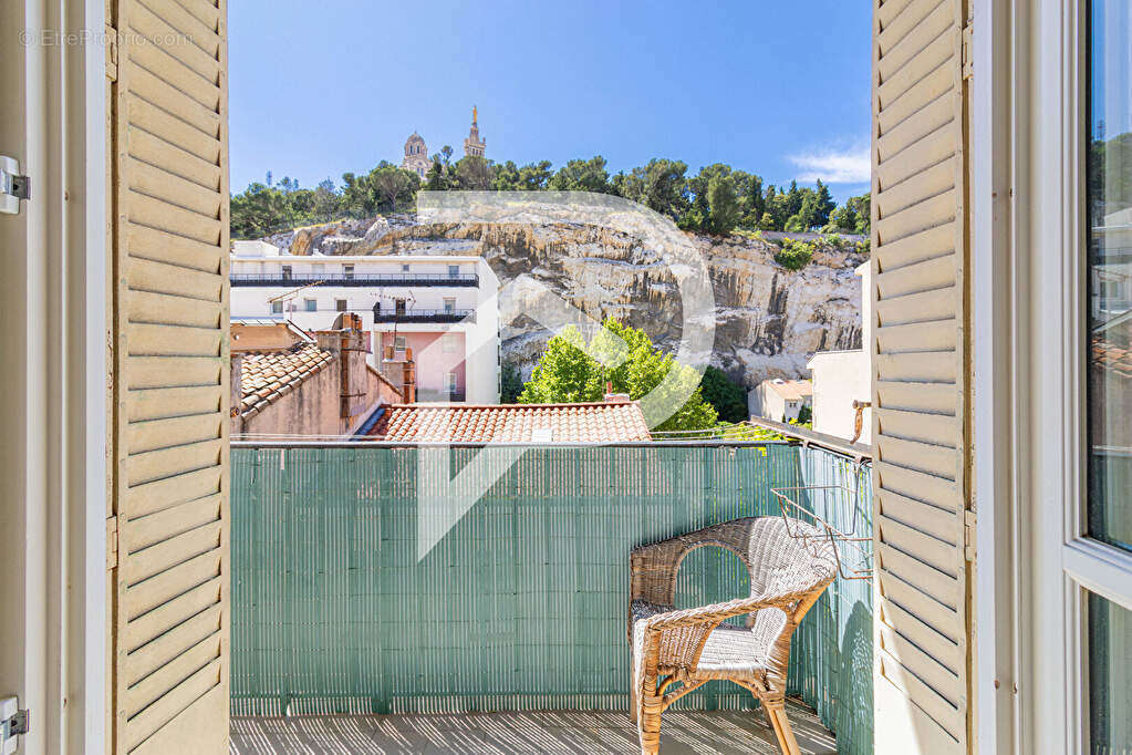 Appartement à MARSEILLE-6E