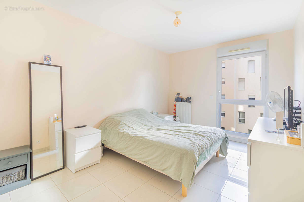 Appartement à MARSEILLE-2E