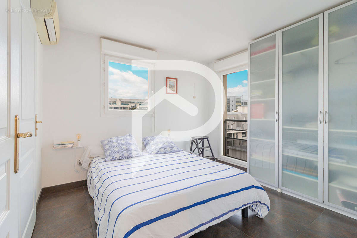 Appartement à MARSEILLE-2E