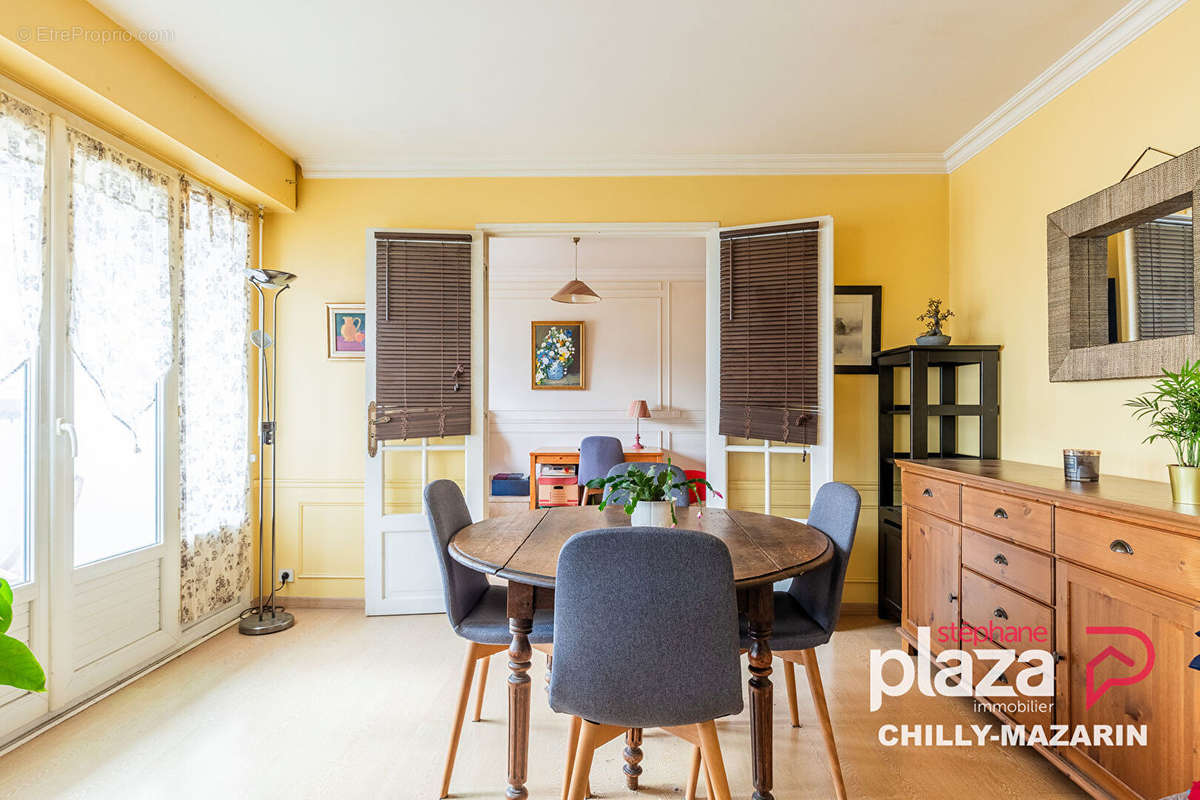 Appartement à CHILLY-MAZARIN